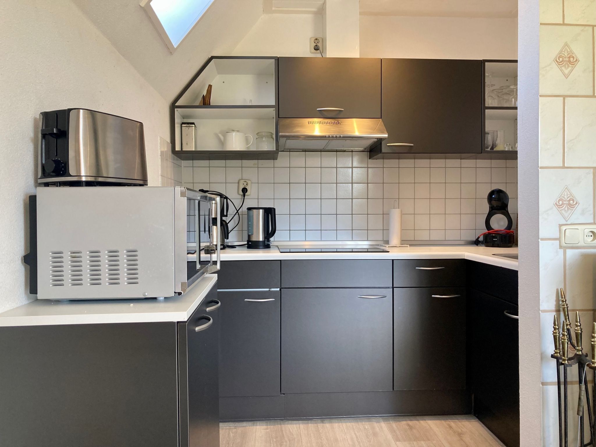 Fridge, microwave, oven, cookware/dishes/utensils