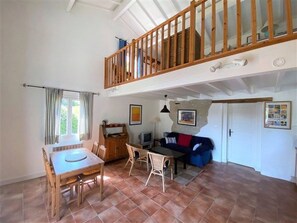 Fireplace, DVD player - Domaine des Prairies de Latry by Interhome (Ronsenac)