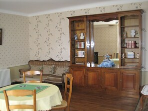 Interior - Die Linden by Interhome (Agressais)