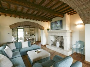 Fireplace - Villa mit Infinity-Pool by Interhome (Acquapendente)