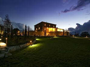 Exterior - Villa mit Infinity-Pool by Interhome (Acquapendente)