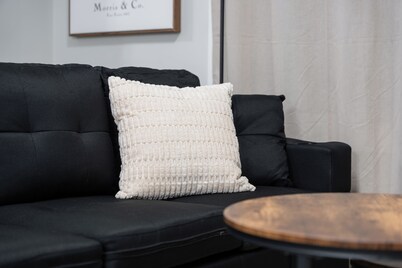 Spacious 3-Bedroom Home with TVs in Every Room & Game-Night Hockey Table