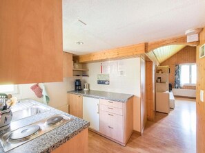 Fridge, oven, cookware/dishes/utensils - Lungernsee by Interhome (Bürglen OW)