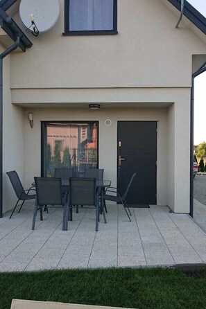 Outdoor dining - Haus 3 in Sarbinowo by Interhome (Sarbinowo)