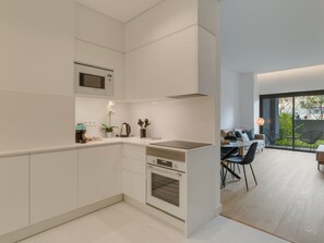 Fridge, microwave, oven, dishwasher - Aqua Wohnung by Interhome (Madeira/Funchal)