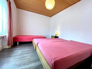 6 bedrooms, internet