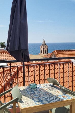 Outdoor dining - Sunscape Studio, 1-Zimmer-Wohnung - Ponta do Sol by Interhome (Madeira/Canhas)