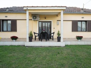 Outdoor dining - Unknown Accommodation by Interhome (Trikala)