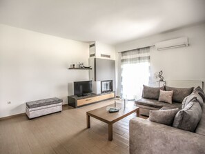 Living area - Meteora's Secret Garden House#1 by Interhome (Kalabaka)