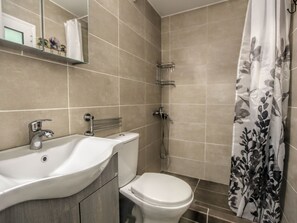 Towels - Del Sol Meteora Luxurious Family Suites3 by Interhome (Kalabaka)