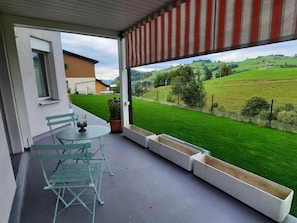 Outdoor dining - Angenweg 2 by Interhome (Entlebuch)
