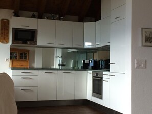 Fridge, microwave, oven, dishwasher - Heimetli by Interhome (Sarnen)