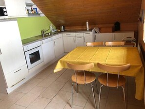 Fridge, microwave, oven, dishwasher - Fischbachboden by Interhome (Röthenbach im Emmental)