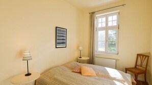 Unclassified image, 3 of 21, button - Wohnung im ersten Obergeschoss des Gutshauses by Interhome (Gingst)