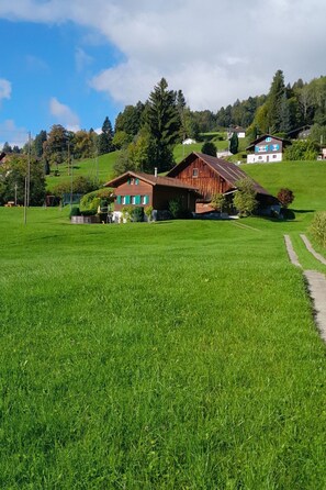 Property grounds - Vacation home Giswil by Interhome (Giswil)