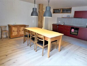 Fridge, oven, dishwasher, cookware/dishes/utensils - Biala - BioBergün by Interhome (Bergün)