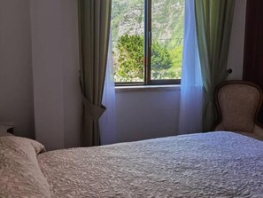 3 bedrooms, Internet
