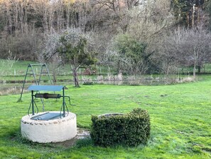 Property grounds - für 6 Pers. mit eigenem Teich by Interhome (Montceau les Mines)