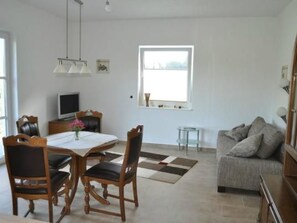 TV - am Waldesrand by Interhome (Schmallenberg)