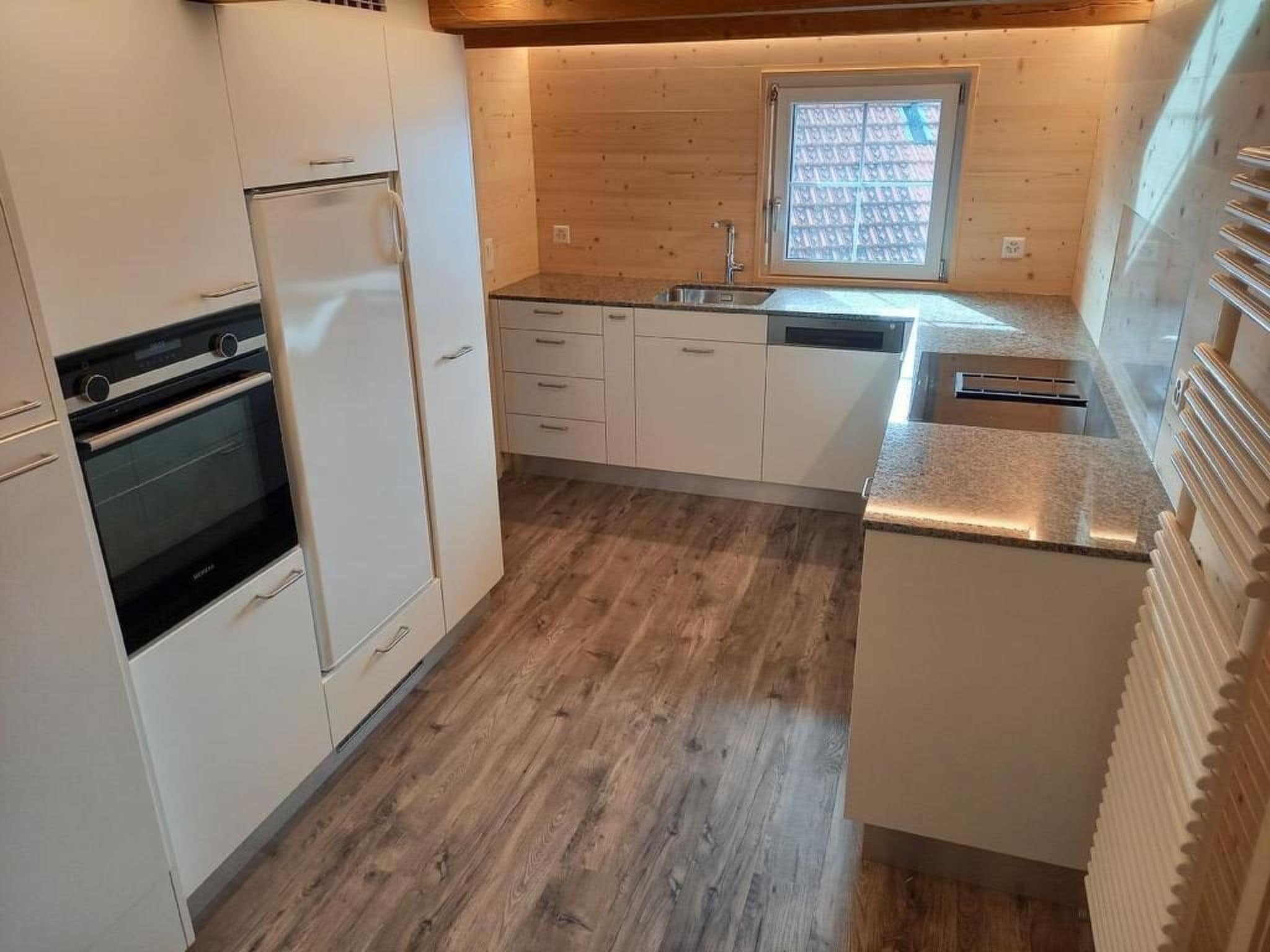 冰箱、烤箱、洗碗机、厨具/餐具