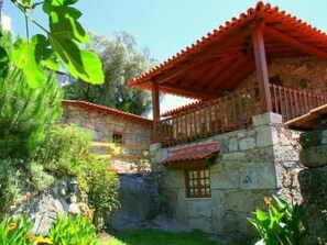 Property grounds - Ländliche Finca "Casa da Rocha" by Interhome (Amares)