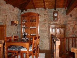 Dining - Ländliche Finca "Casa da Rocha" by Interhome (Amares)
