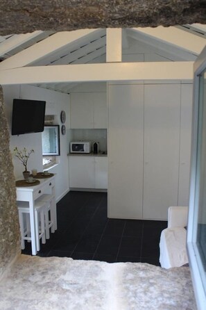 Interior - Renovierte Mühle in der Nähe der Cascades 1 by Interhome (Calheiros)