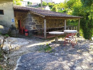 Outdoor dining - Renovierte Mühle in der Nähe der Cascades 1 by Interhome (Calheiros)