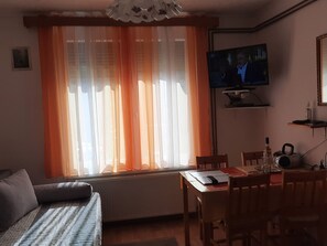 Interior - Klimatisiertes Ferienhaus in Bükfürdö mit Garten by Interhome (Bükfürdõ)