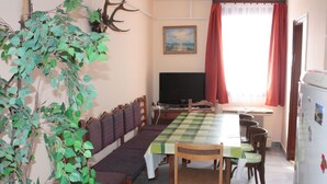 Dining - Schön eingerichtetes Appartement für 10 Personen by Interhome (Balatonlelle)