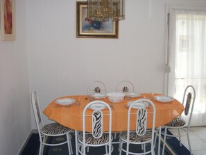 Dining - mit Terrassen, Balkonen sowie Parkplatz by Interhome (Dombóvár)