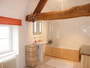 Bathroom - Finca "Motje" mit Aussicht by Interhome (Domfront)