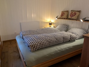 3 bedrooms, Internet