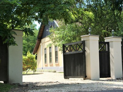 Hütte mit Garten, Grill und Terrasse by Interhome