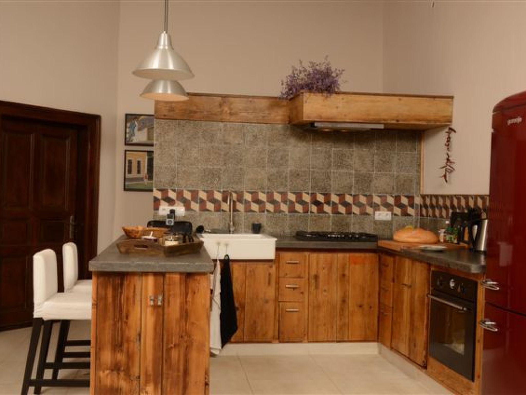 Réfrigérateur, four, lave-vaisselle