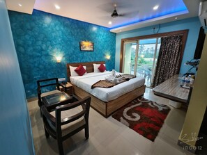 Ropa de cama de alta calidad y escritorio 