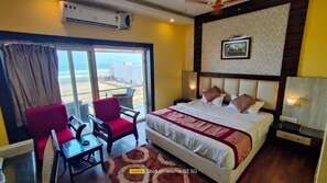 Ylelliset vuodevaatteet, työpöytä