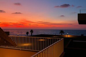 Property grounds - A haven of peace and comfort overlooking the sea. (Rabat)