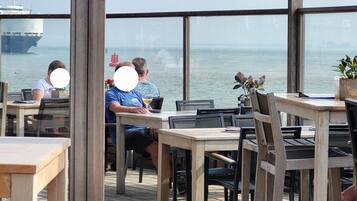 Buiten dineren