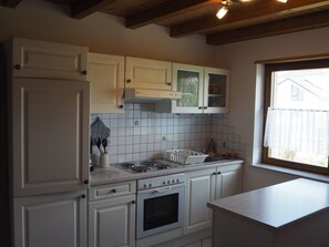 Fridge, microwave, oven, dishwasher - LES BRIMBELLES by Interhome (Hottviller)