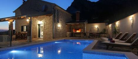 Et oppvarmet basseng