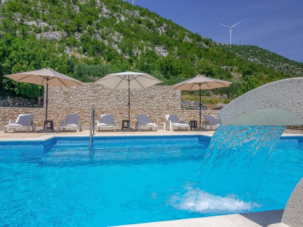 Pool - Villa Elin mit großem, privatem Pool in Seoca by Interhome (Blato na Cetini)