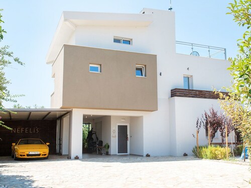 Geräumige Familienvilla, privater Pool und Garten by Interhome