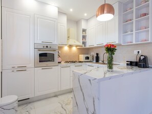 Fridge, microwave, dishwasher, cookware/dishes/utensils - Villa Ivana by Interhome (Kaštel Novi)