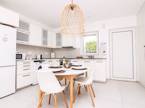 Fridge, microwave, oven, dishwasher - Villa Maria mit privatem Pool und Meerblick by Interhome (Koutsouras)