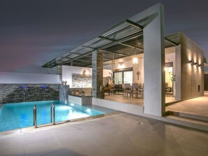 Pool - Kiki Luxus-Villa by Interhome (Kolympia)