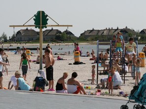 Beach - Starvilla in Makkum mit Sauna und schöner Aussicht by Interhome (Makkum)