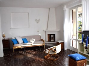 Living area - direkt am Wasser by Interhome (Cavoli)