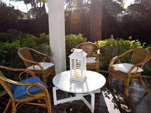 Terrace/patio - direkt am Wasser by Interhome (Cavoli)