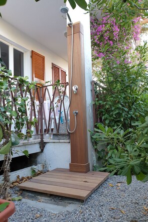 Exterior detail - direkt am Wasser by Interhome (Cavoli)